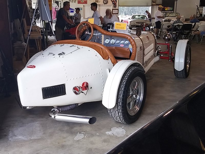 2nd Image of a 1960 VOLKSWAGEN BUGATTI