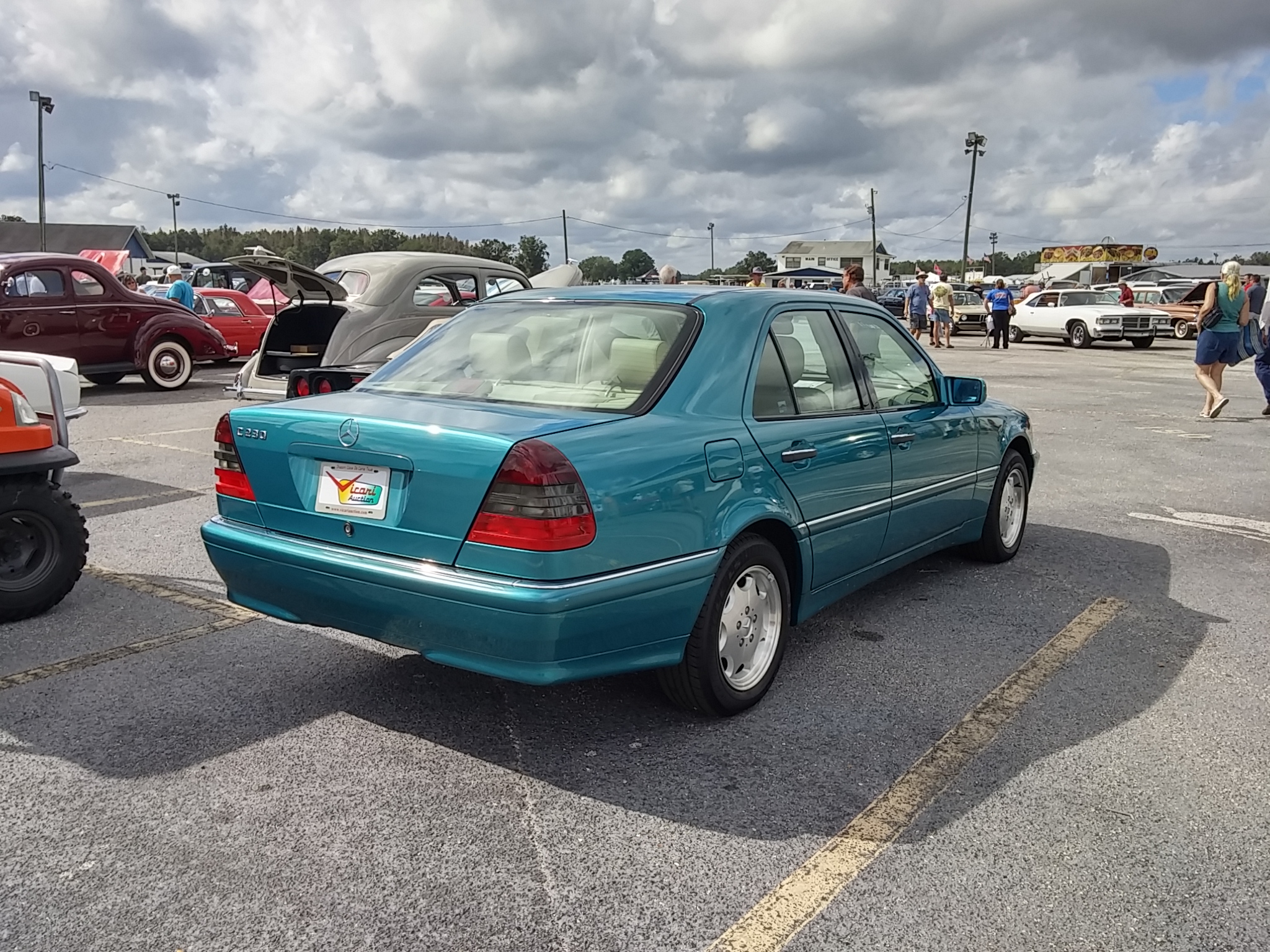 2nd Image of a 1998 MERCEDES-BENZ C-CLASS C230