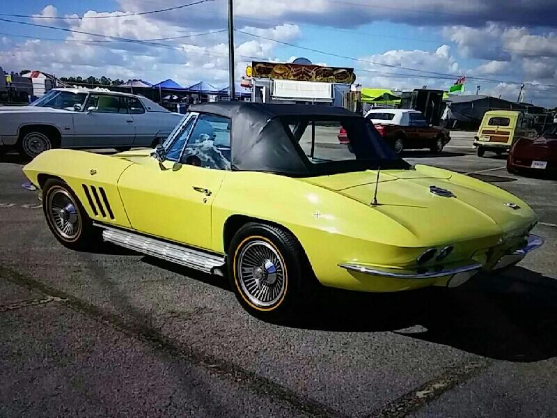 3rd Image of a 1966 CHEVROLET CORVETTE