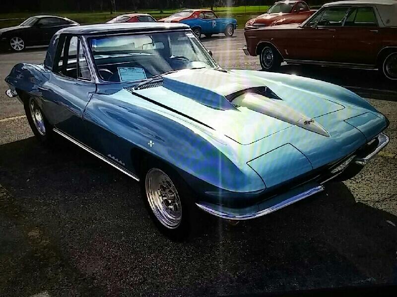 1st Image of a 1967 CHEVROLET CORVETTE