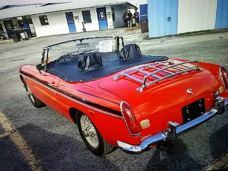 4th Image of a 1969 MG B