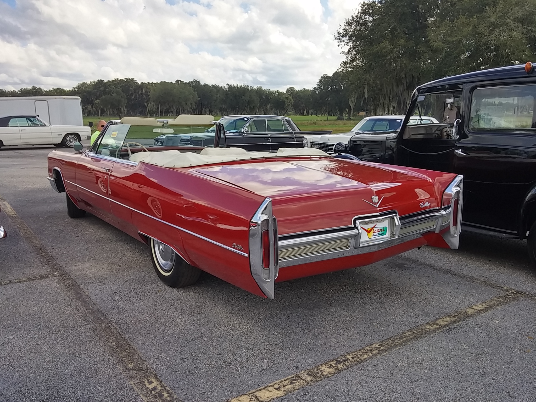 2nd Image of a 1966 CADILLAC DEVILLE