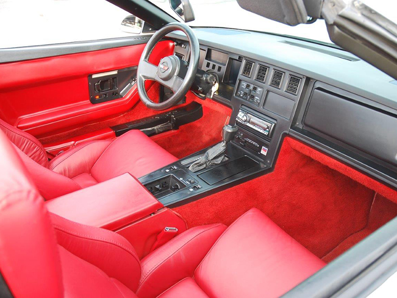 5th Image of a 1986 CHEVROLET CORVETTE