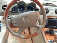 Image 6 of 9 of a 2003 MERCEDES-BENZ SL-CLASS SL500