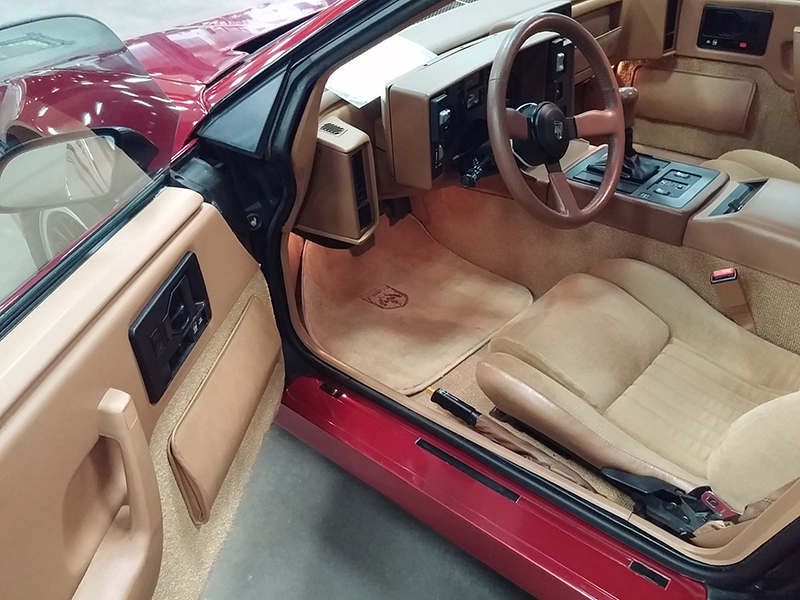 2nd Image of a 1988 PONTIAC FIERO