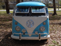 Image 6 of 12 of a 1974 VOLKSWAGEN COMBI