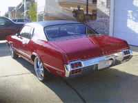 Image 4 of 10 of a 1972 OLDSMOBILE CUTLASS