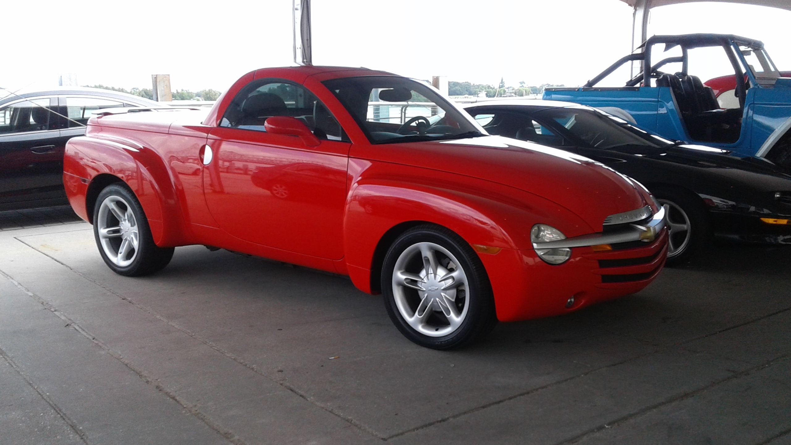 0th Image of a 2004 CHEVROLET SSR LS