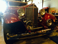 Image 9 of 15 of a 1933 PACKARD 1002