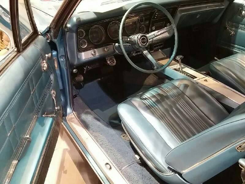 2nd Image of a 1967 CHEVROLET IMPALA