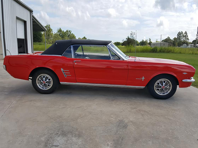 3rd Image of a 1966 FORD MUSTANG