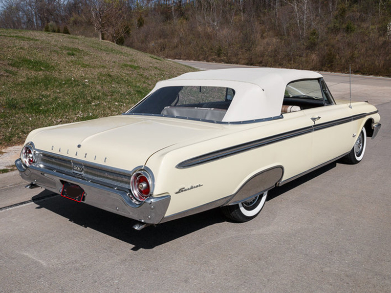 3rd Image of a 1962 FORD GALAXIE