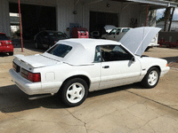 Image 2 of 4 of a 1993 FORD MUSTANG LX