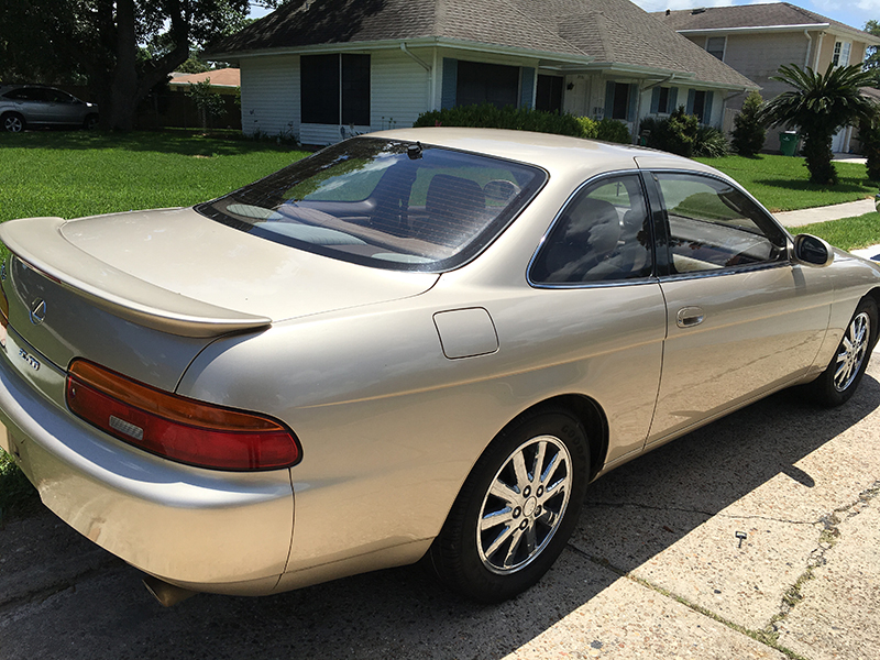 2nd Image of a 1992 LEXUS SC400