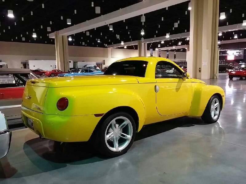 1st Image of a 2004 CHEVROLET SSR