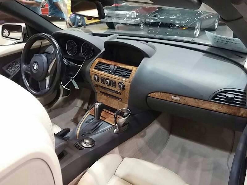 3rd Image of a 2005 BMW 645CI