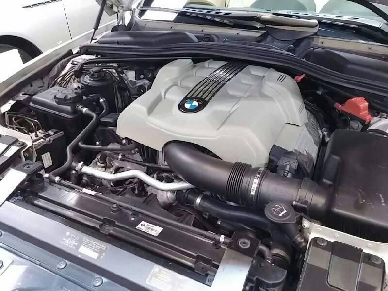 4th Image of a 2005 BMW 645CI