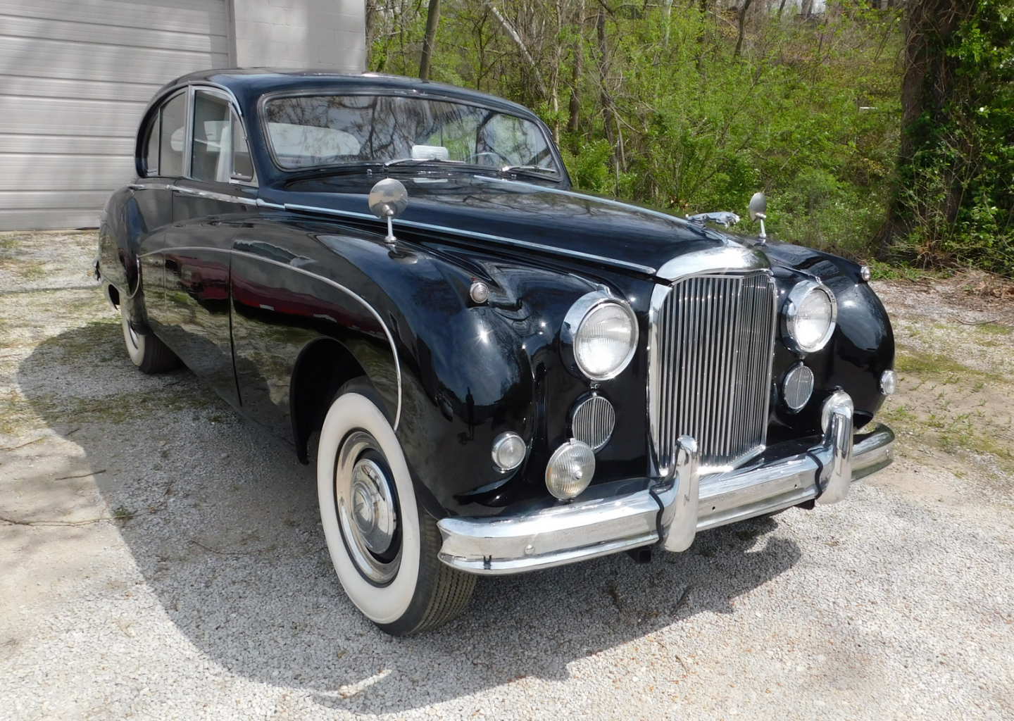 4th Image of a 1959 JAGUAR MARK IX SALOON