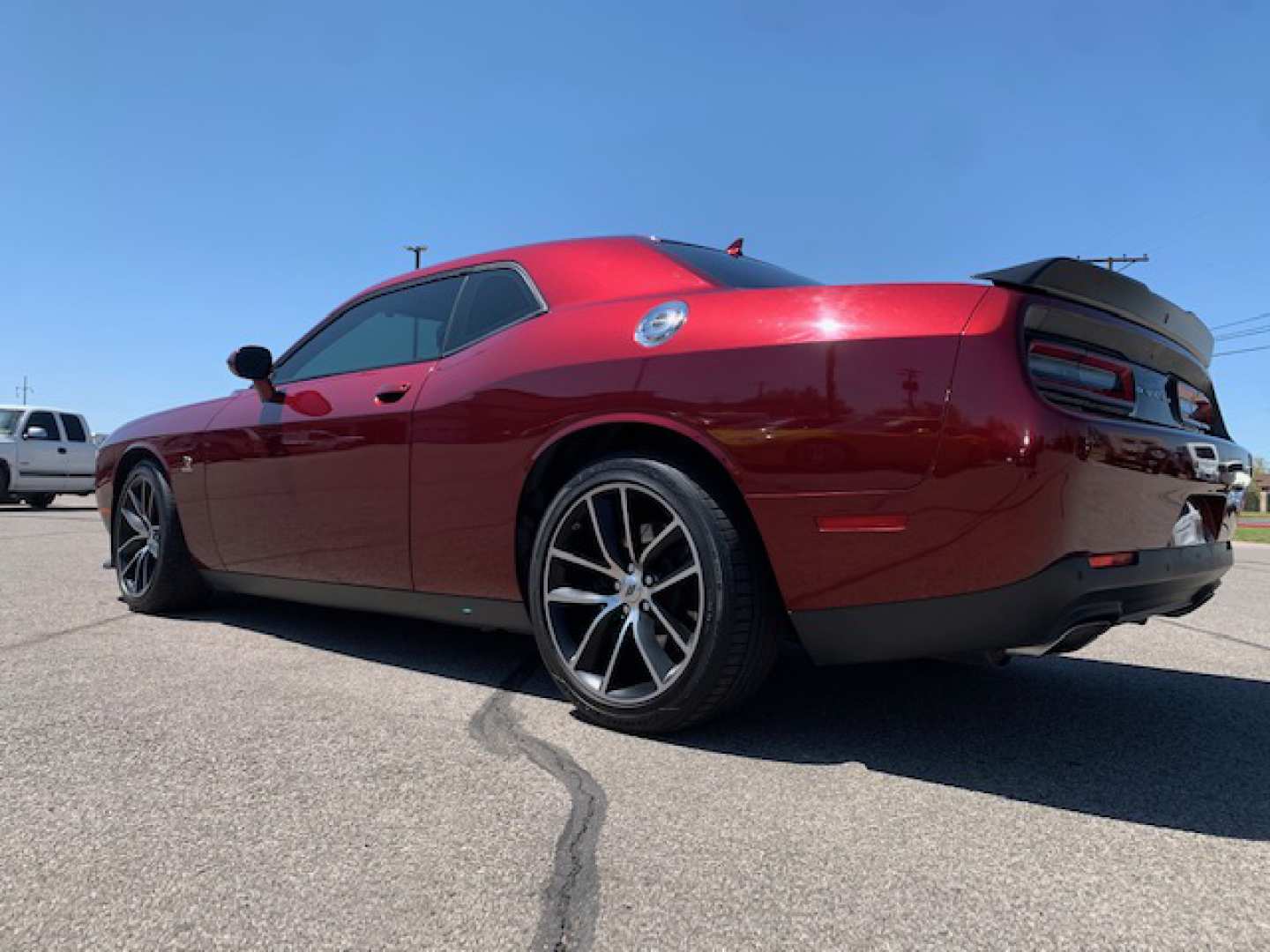 5th Image of a 2018 DODGE CHALLENGER