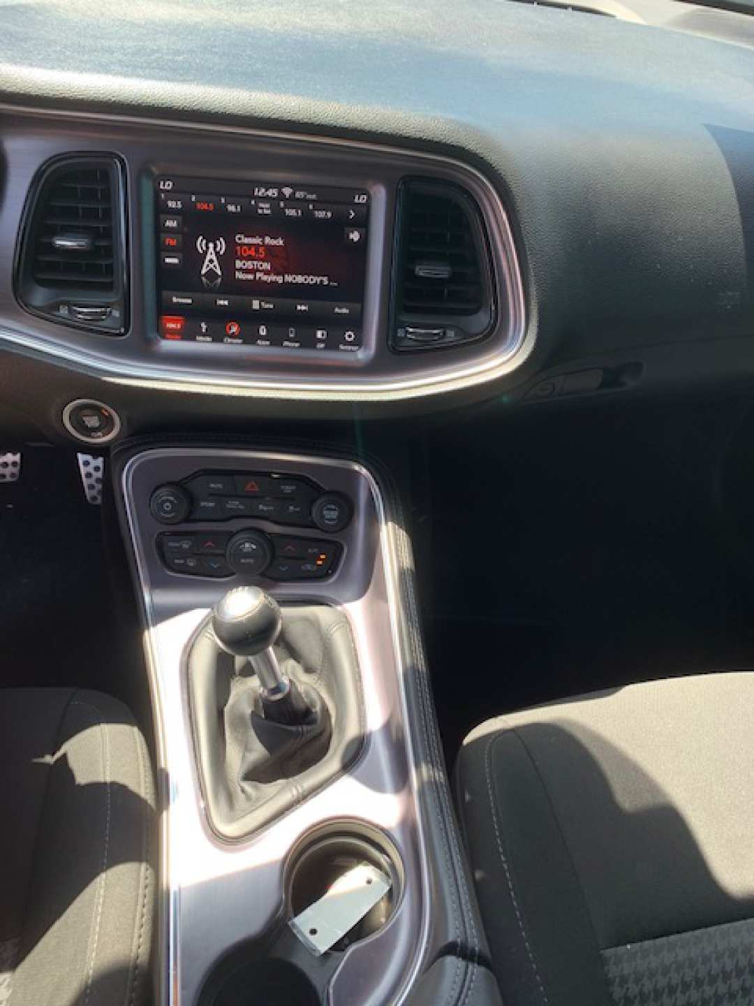 14th Image of a 2018 DODGE CHALLENGER
