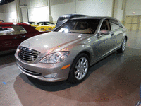 Image 2 of 17 of a 2007 MERCEDES-BENZ S-CLASS S550