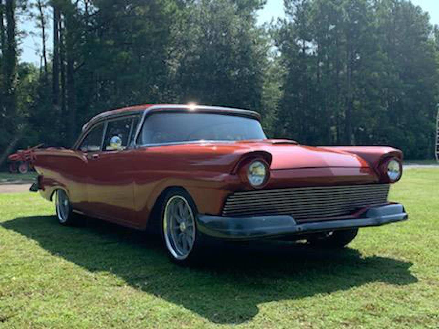3rd Image of a 1957 FORD FAIRLANE