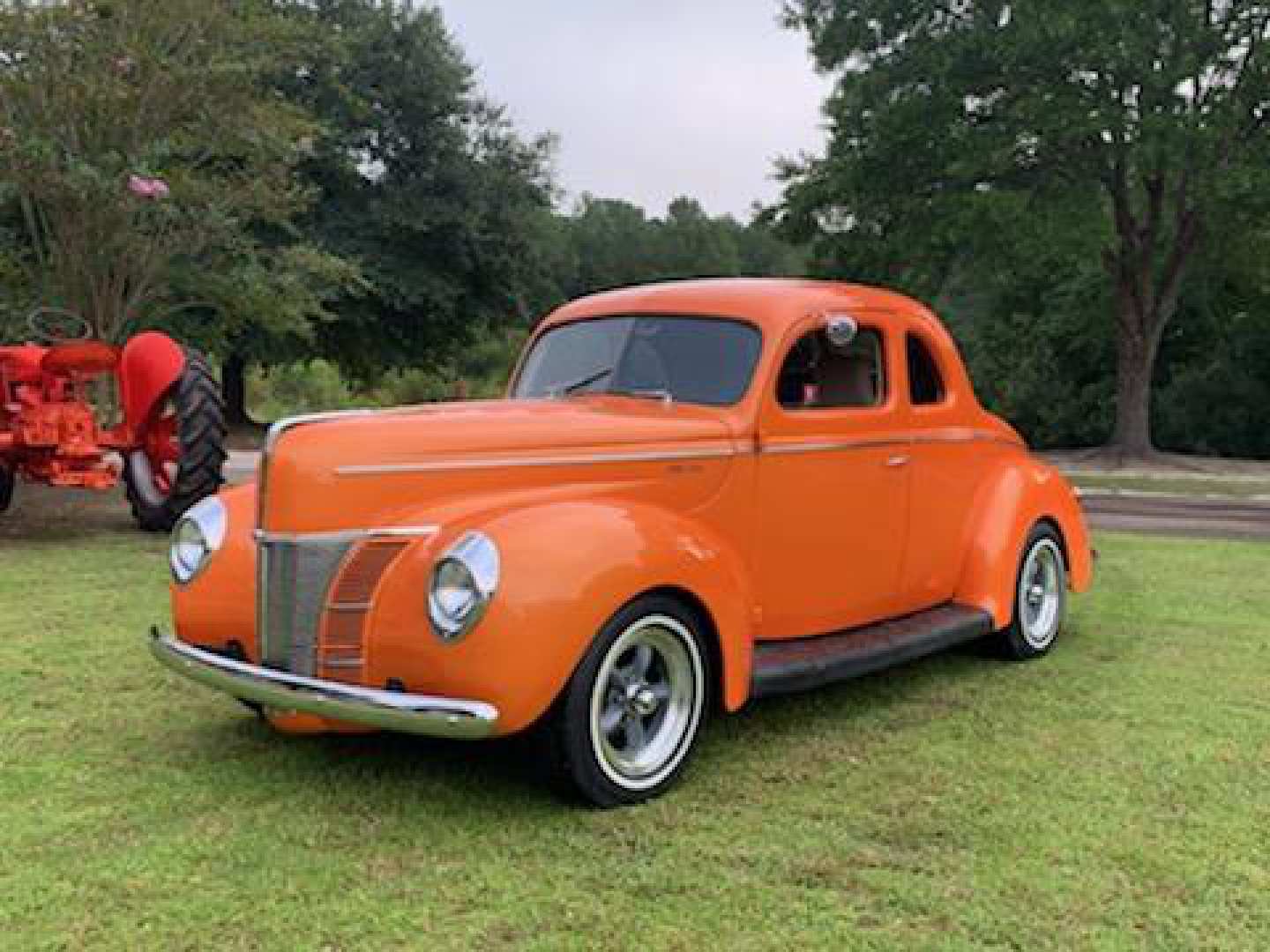 1st Image of a 1940 FORD DELUXE
