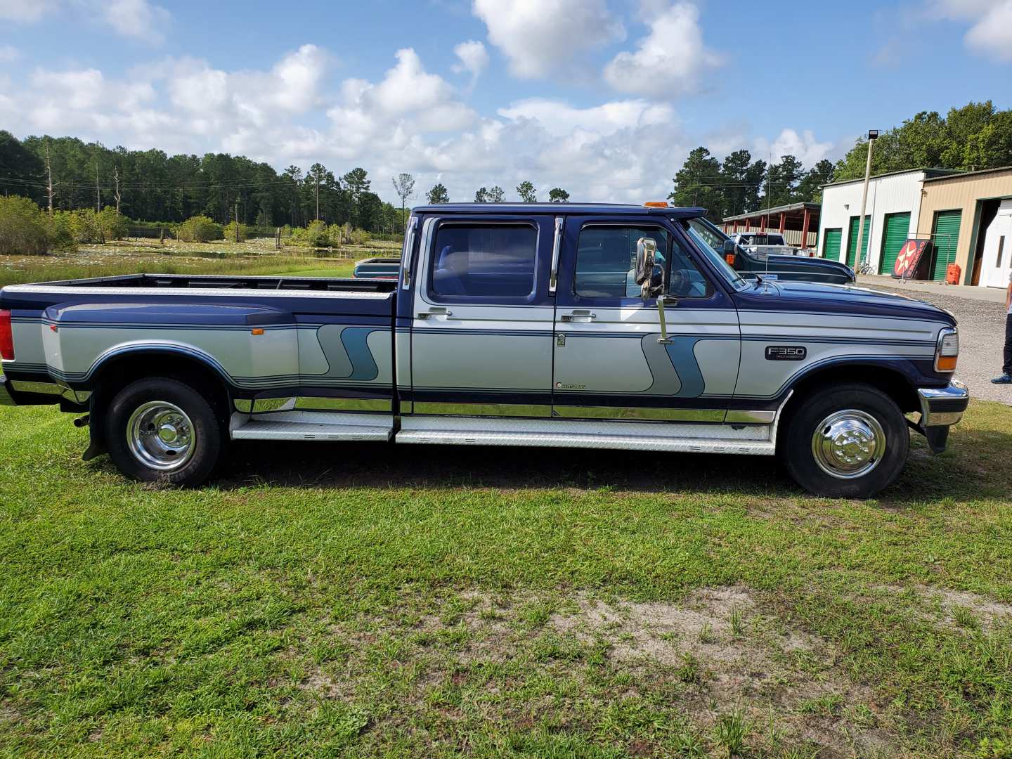 1st Image of a 1995 FORD F-350