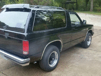 Image 3 of 6 of a 1988 CHEVROLET BLAZER S10