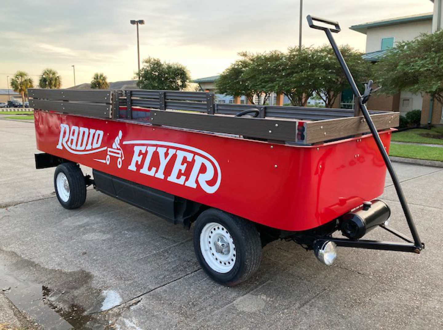2nd Image of a 1993 FORD RADIO FLYER