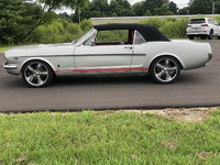 Image 5 of 16 of a 1965 FORD MUSTANG