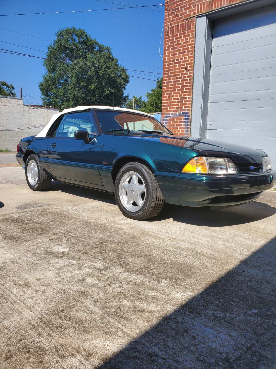 3rd Image of a 1992 FORD MUSTANG LX
