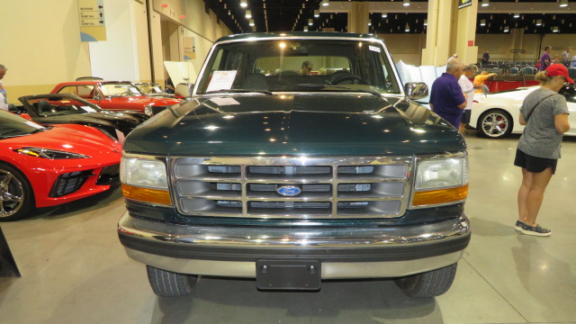 2nd Image of a 1993 FORD BRONCO