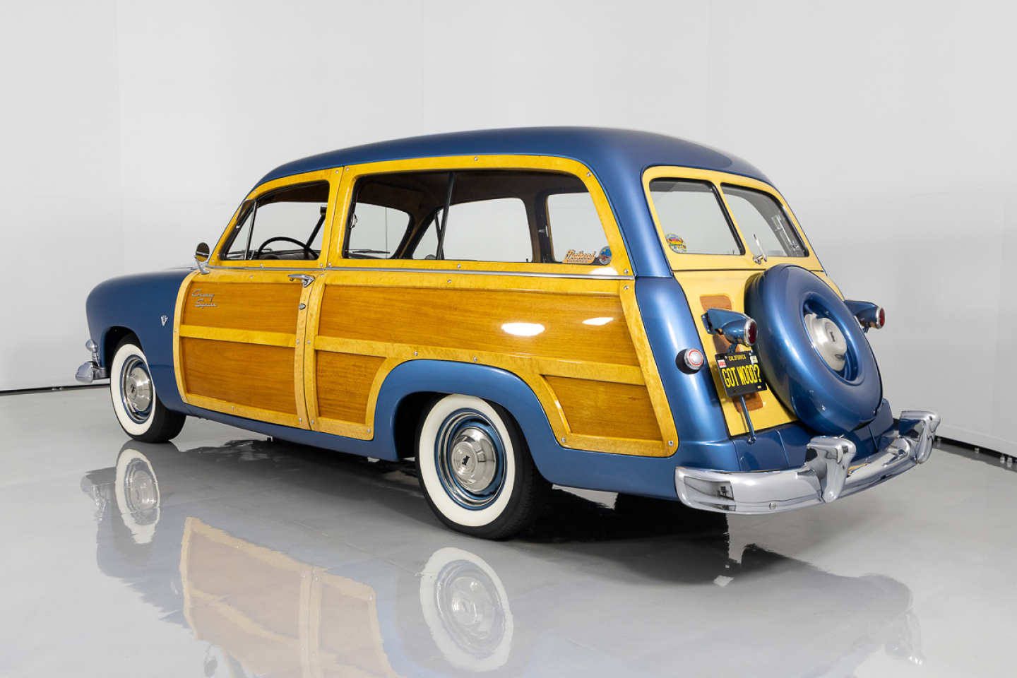 2nd Image of a 1951 FORD COUNTRY SQUIRE