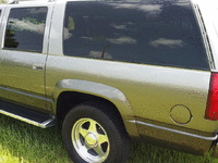 Image 3 of 19 of a 1999 GMC SUBURBAN K2500