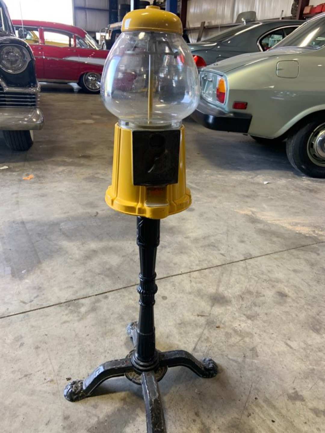 1st Image of a N/A VINTAGE GUMBALL MACHINE
