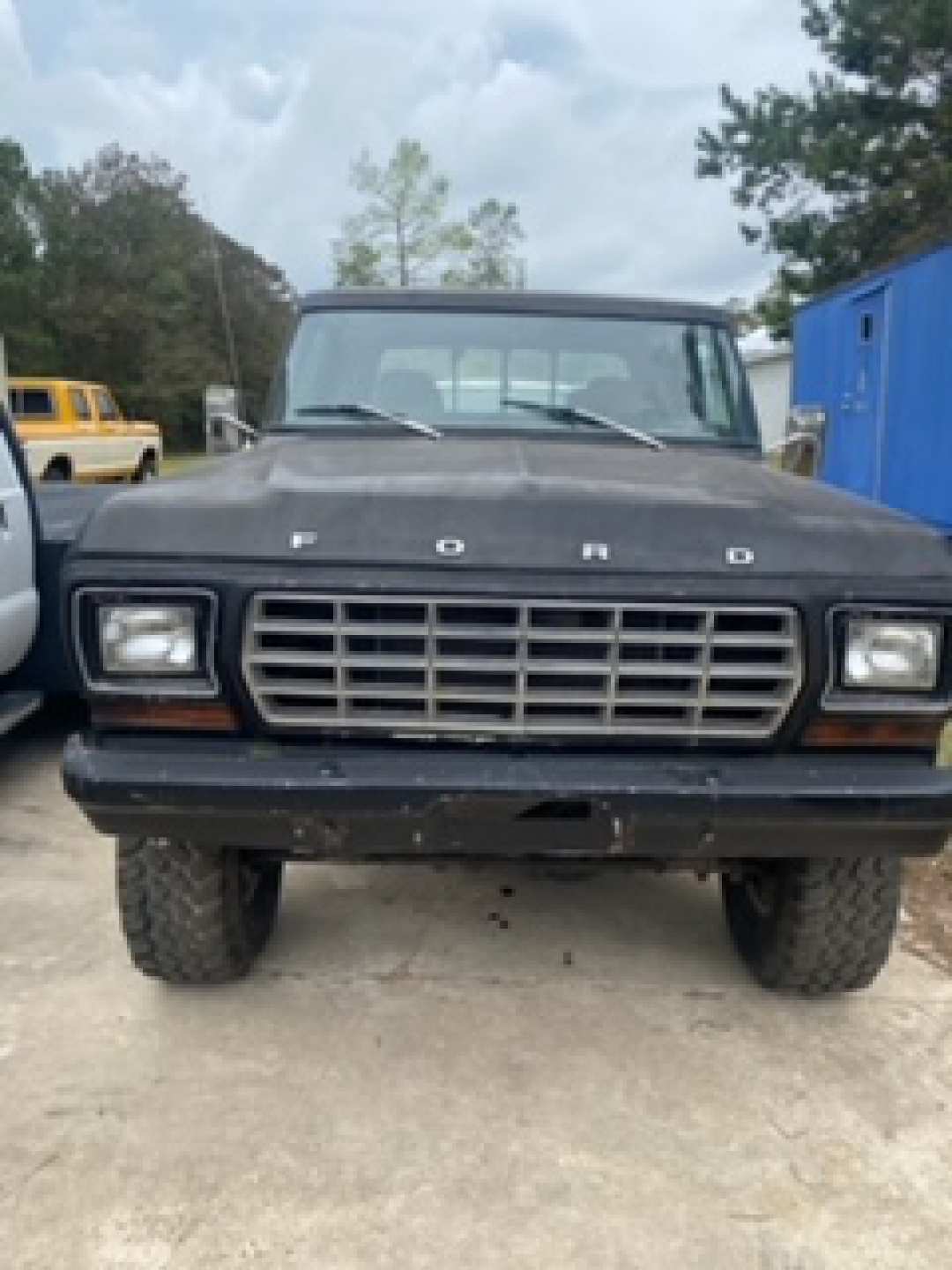 2nd Image of a 1979 FORD F250