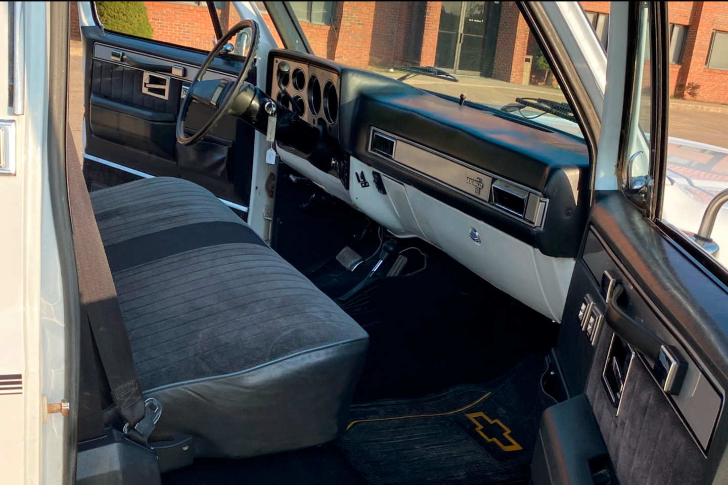 17th Image of a 1985 CHEVROLET K10