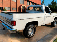 Image 4 of 29 of a 1985 CHEVROLET K10