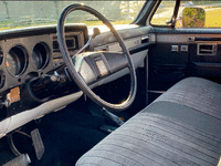 Image 15 of 29 of a 1985 CHEVROLET K10