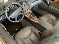 Image 4 of 8 of a 2005 MERCEDES-BENZ SL500