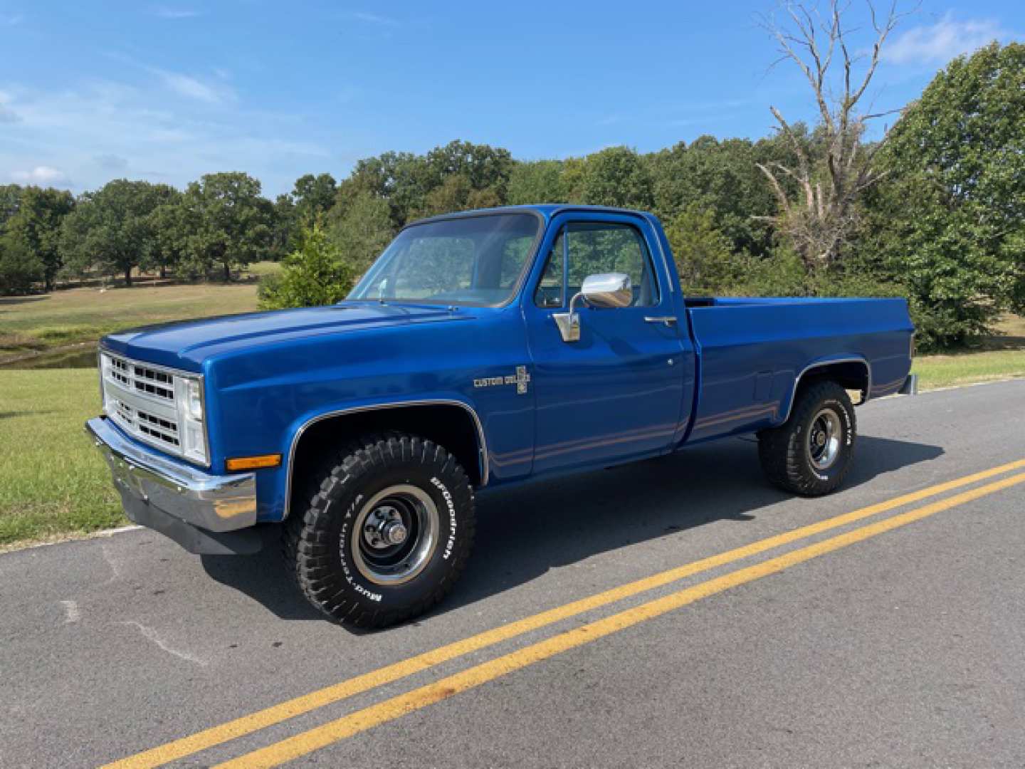 1st Image of a 1986 CHEVROLET K10