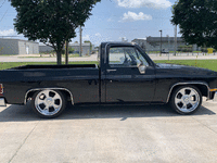 Image 2 of 9 of a 1983 CHEVROLET C10