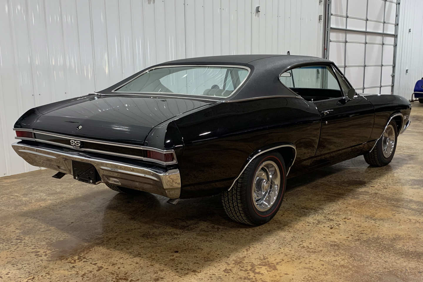 3rd Image of a 1968 CHEVROLET CHEVELLE SS