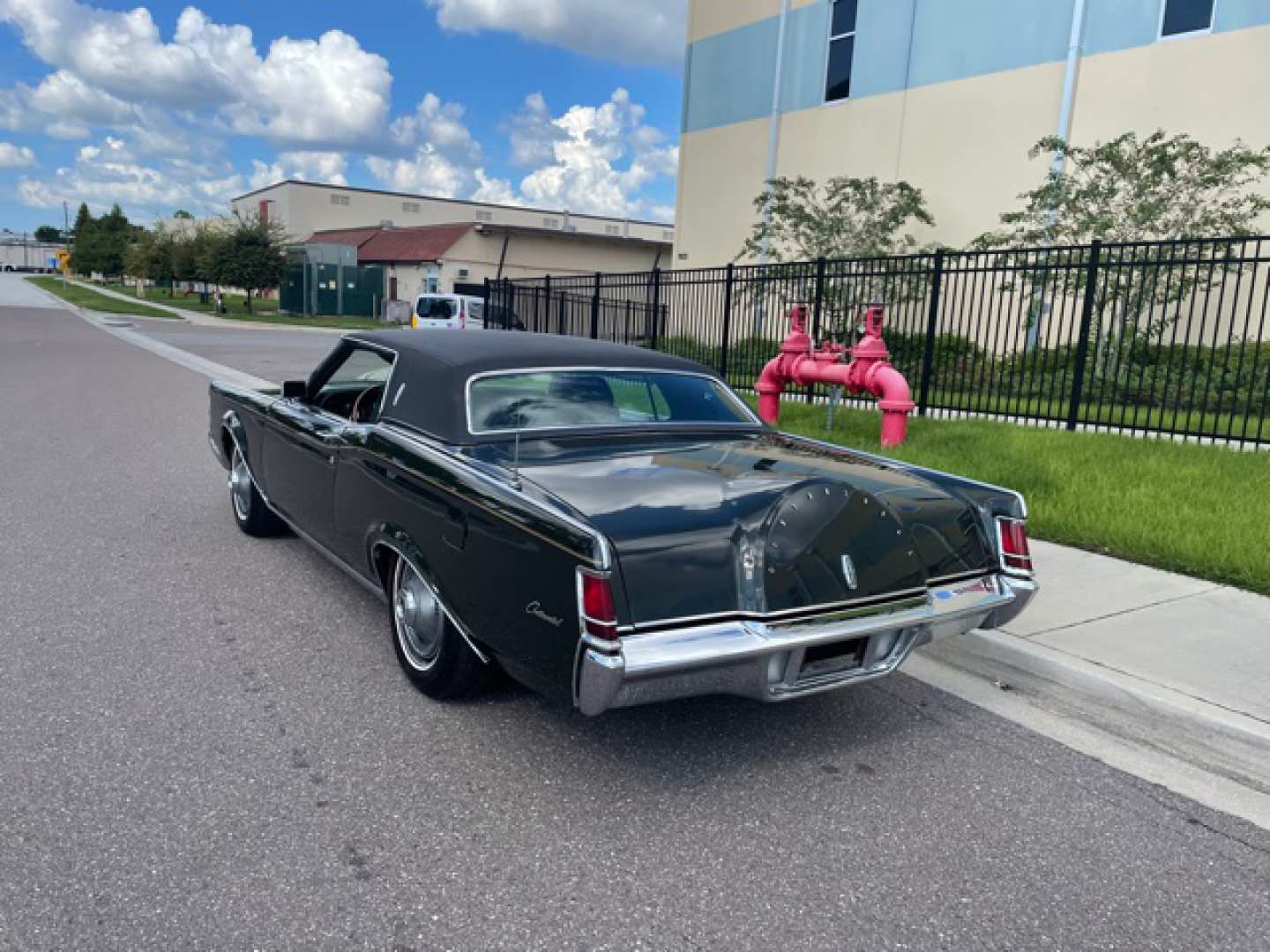 2nd Image of a 1969 LINCOLN MARK III
