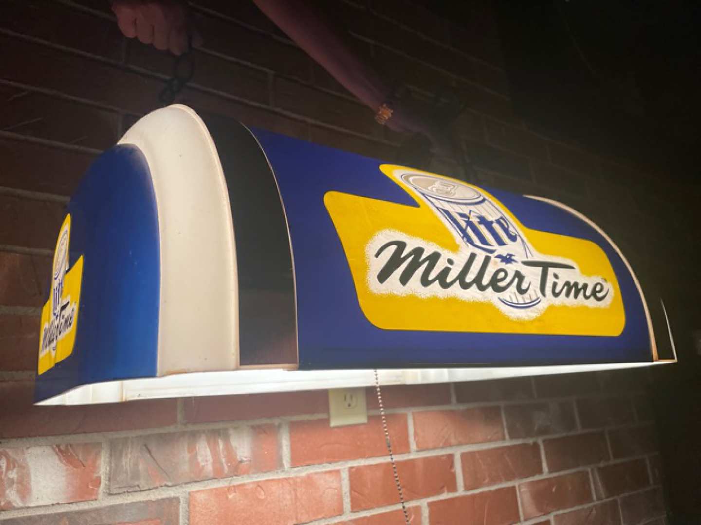 1st Image of a 1997 MILLER TIME POOL TABLE LIGHT