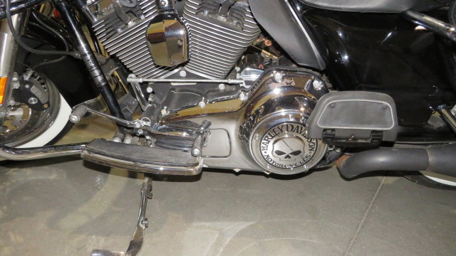 5th Image of a 2010 HARLEY DAVIDSON FLHRC