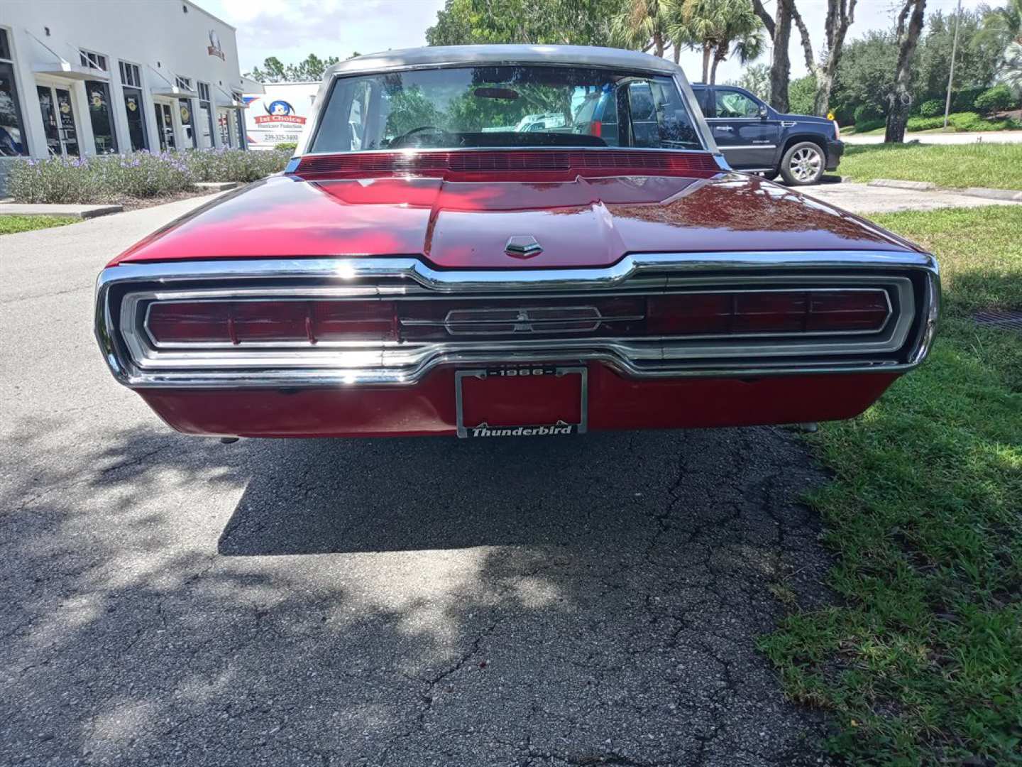 4th Image of a 1966 FORD THUNDERBIRD