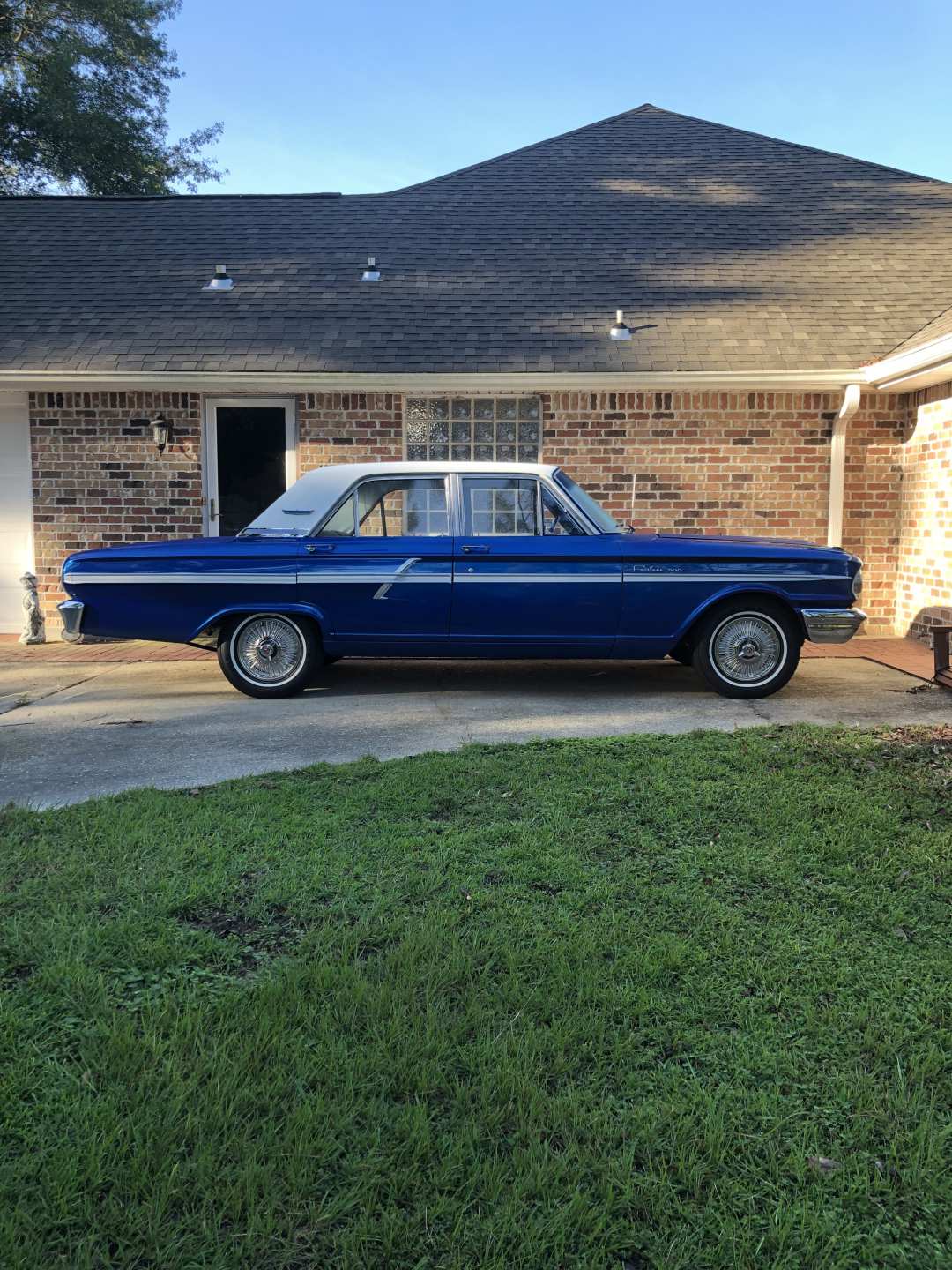 2nd Image of a 1964 FORD FAIRLANE 500