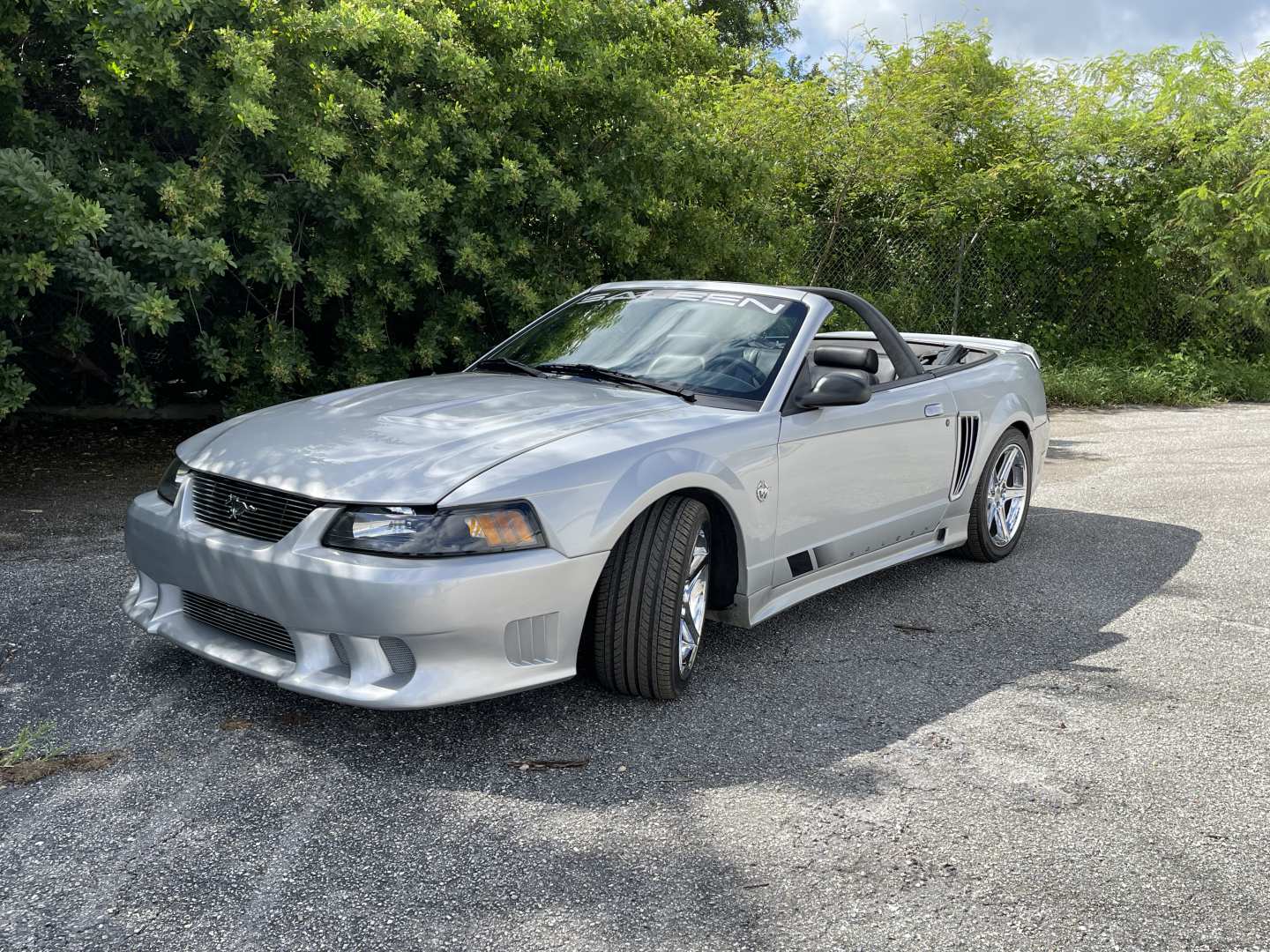 2nd Image of a 1999 FORD MUSTANG GT
